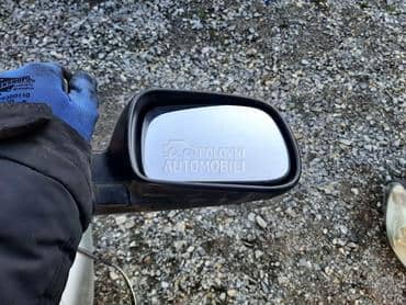 desni retrovizor za Peugeot 307 od 2001. do 2008. god.