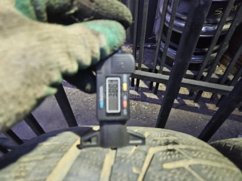 Hankook 235/55 R17 Sve sezone