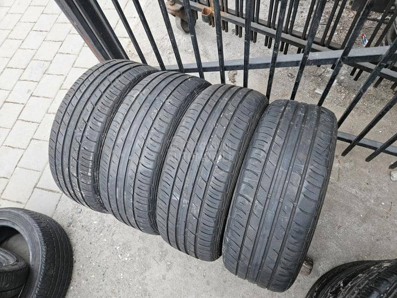 Falken 215/55 R17 Letnja