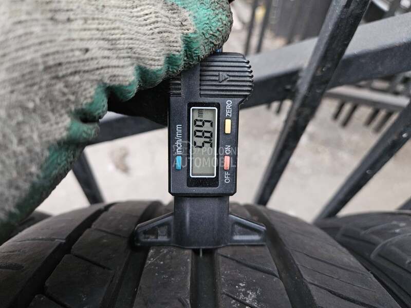 Falken 215/55 R17 Letnja