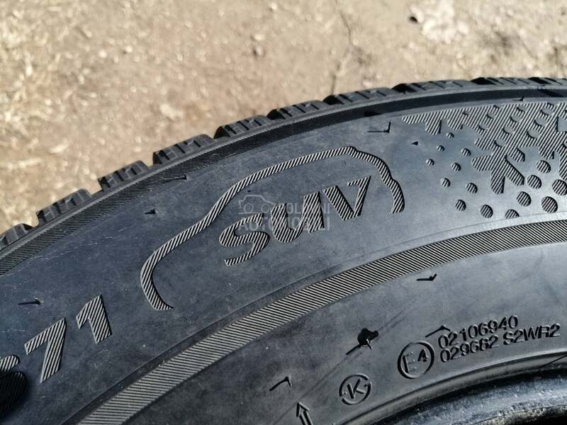 Kumho 235/65 R17 Zimska