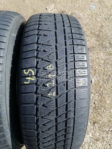 Kumho 235/65 R17 Zimska
