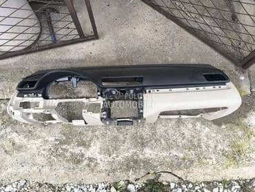 Krem tabla sa airbagom za Volkswagen Passat B7