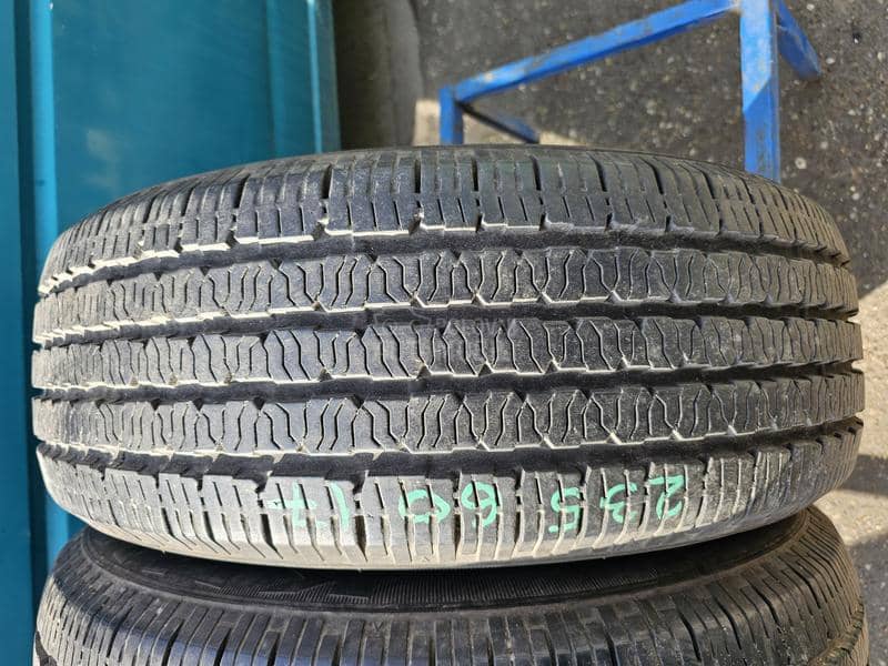 Kumho 235/60 R17 Letnja
