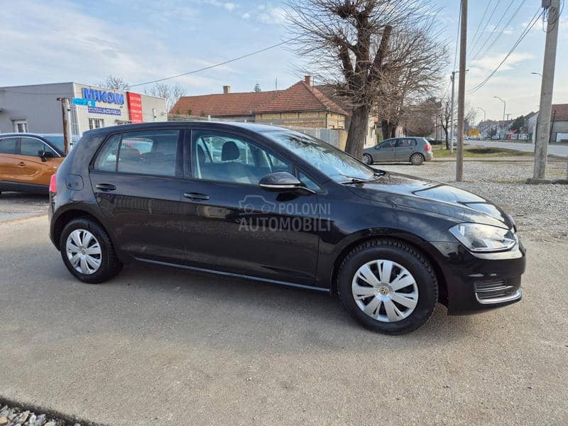 Volkswagen Golf 7 1.2 b