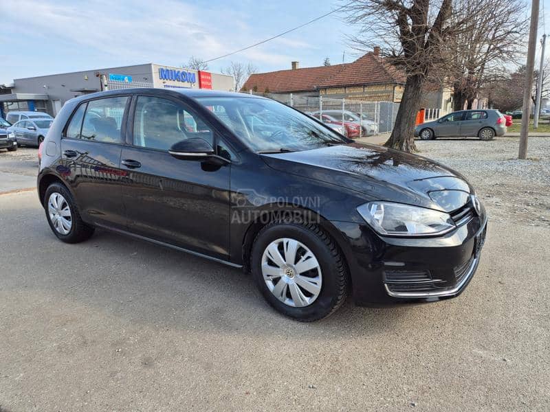 Volkswagen Golf 7 1.2 b