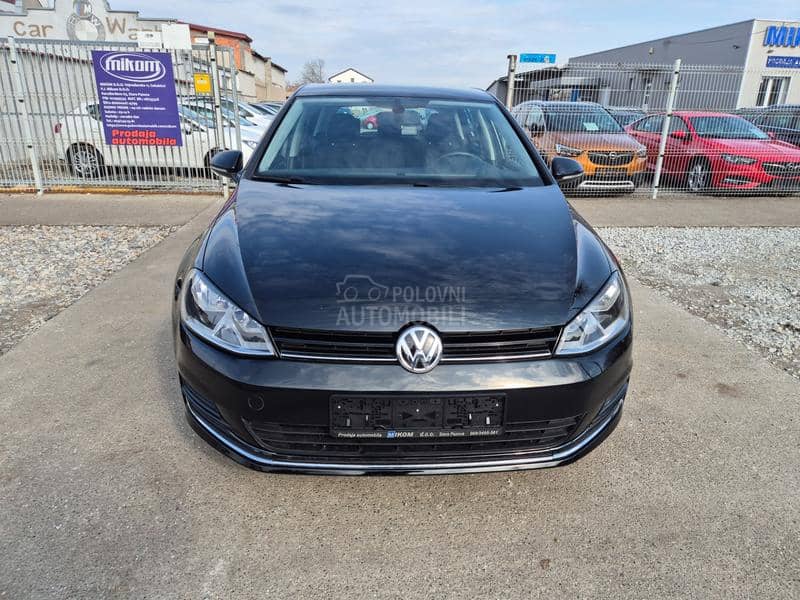 Volkswagen Golf 7 1.2 b