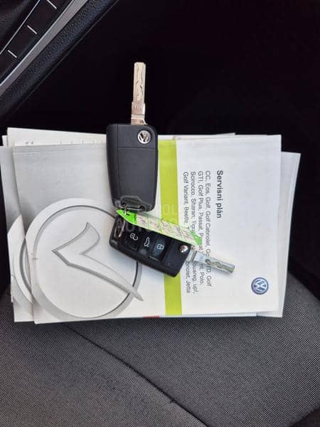Volkswagen Golf 7 1.2 b