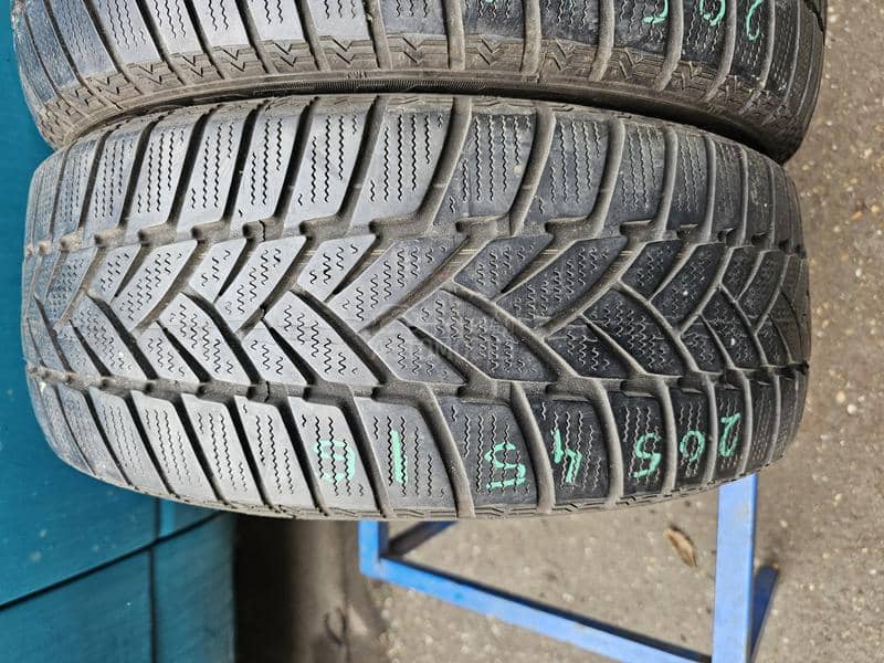 Dunlop 205/45 R16 Zimska