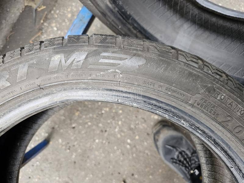 Dunlop 205/45 R16 Zimska