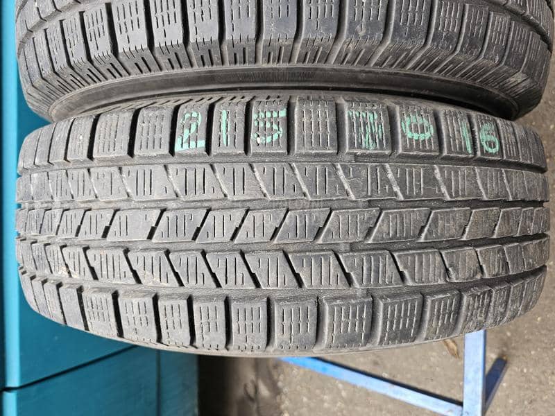 Pirelli 215/70 R16 Zimska