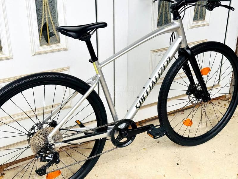 Specialized Sirrus x 28