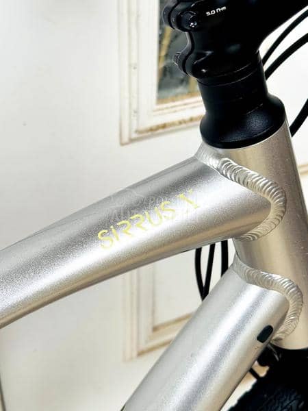 Specialized Sirrus x 28