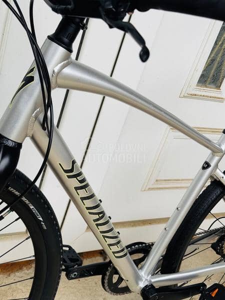 Specialized Sirrus x 28