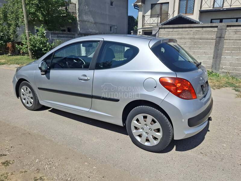 Peugeot 207 1.4