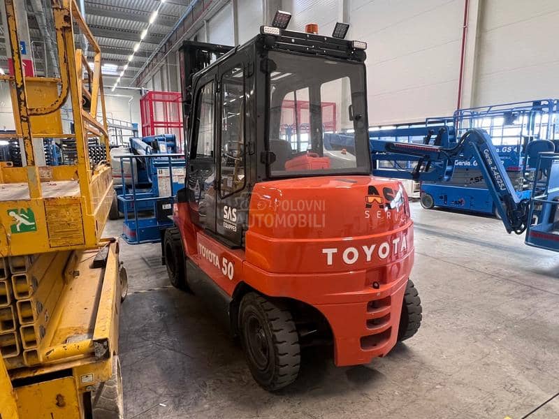 Toyota 7FBMF50 5t