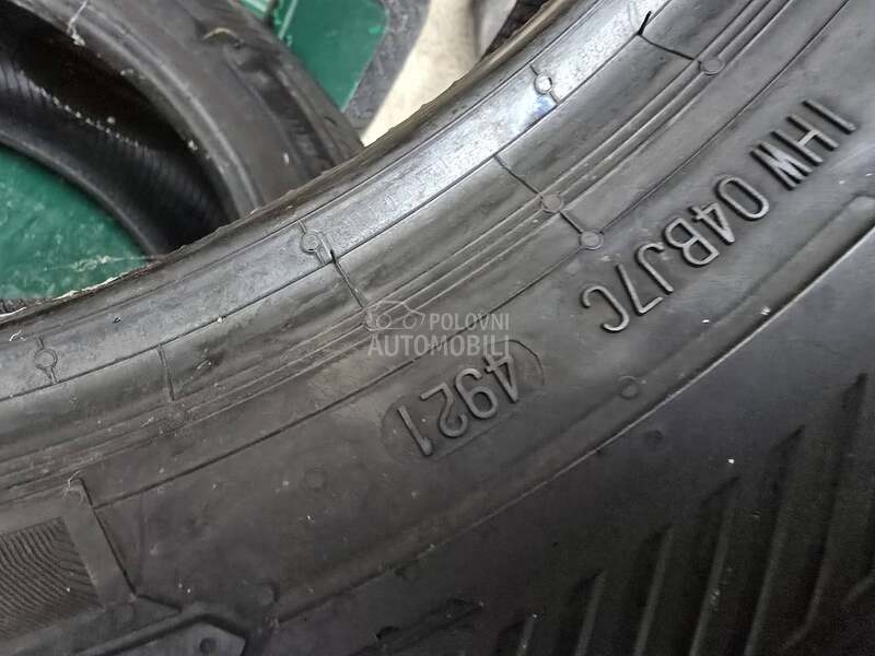 Barum 215/60 R17 Zimska