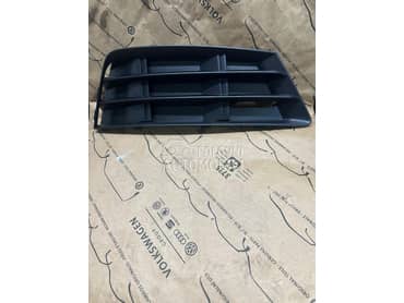 Desna resetka u braniku B9 za Audi A4 od 2015. do 2020. god.