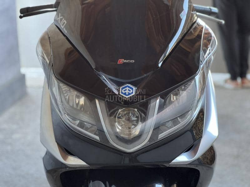 Piaggio x10