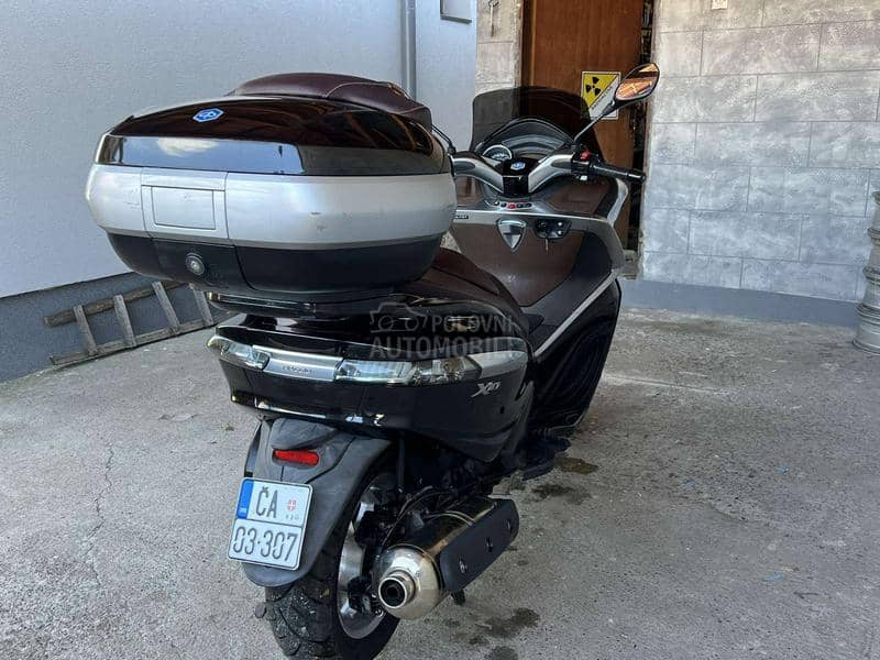 Piaggio x10