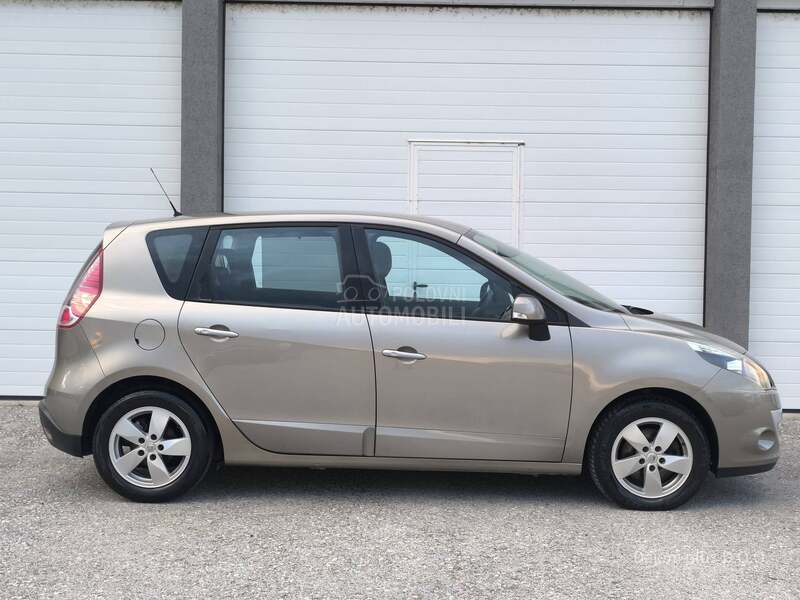 Renault Scenic 1.5 DCI
