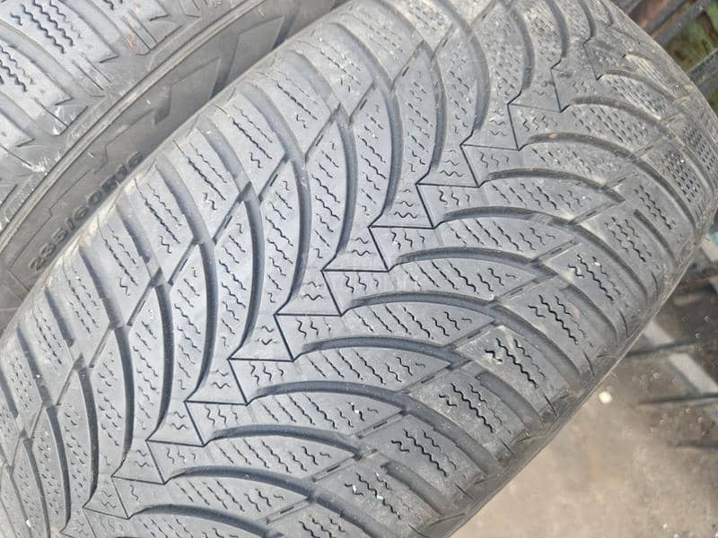 Nexen 235/60 R16 Sve sezone