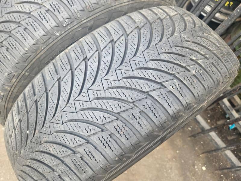 Nexen 235/60 R16 Sve sezone