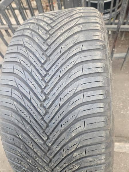 Maxxis 245/40 R20 Sve sezone