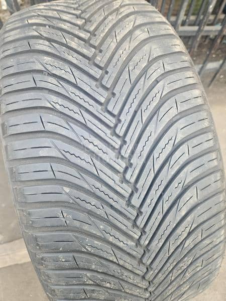 Maxxis 245/40 R20 Sve sezone