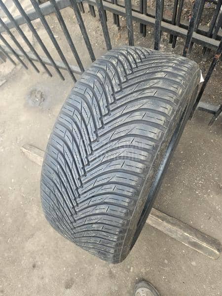 Maxxis 245/40 R20 Sve sezone