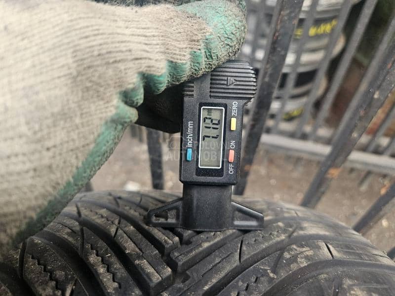 Maxxis 245/40 R20 Sve sezone