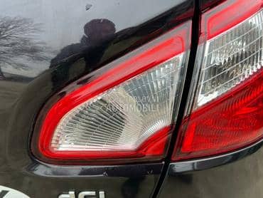 Stop svetlo gepeka desno za Nissan Qashqai od 2009. do 2013. god.