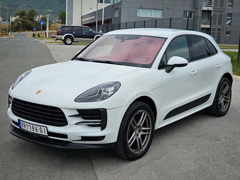 Porsche Macan 