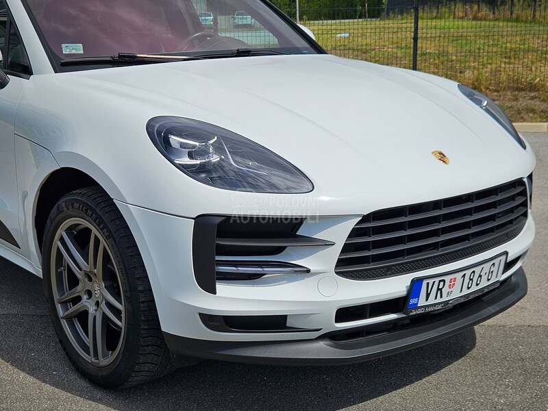 Porsche Macan 