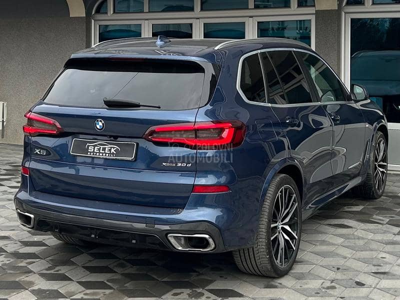 BMW X5 M -Vazduh/Hibrid