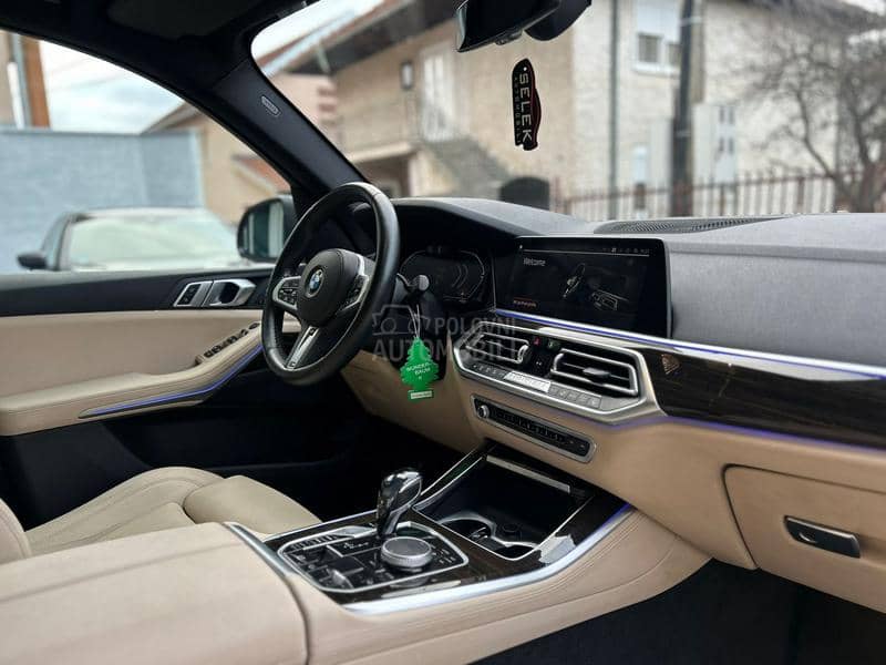 BMW X5 M -Vazduh/Hibrid