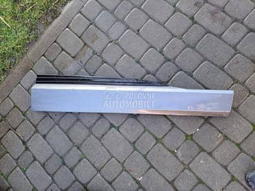 Lajsna prednjih desnih vrata za Audi e-tron od 2018. do 2025. god.