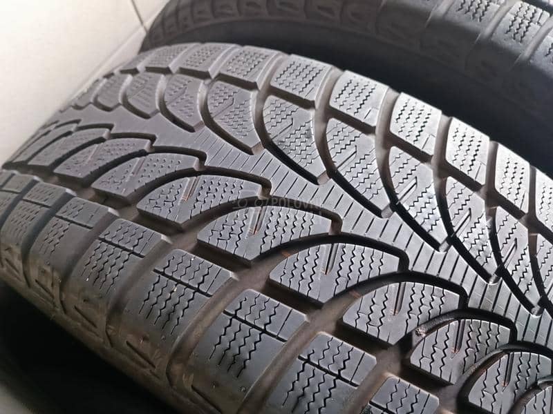Bridgestone 235/60 R18 Zimska