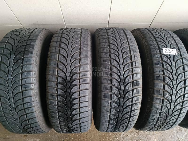 Bridgestone 235/60 R18 Zimska