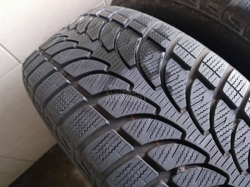 Bridgestone 235/60 R18 Zimska