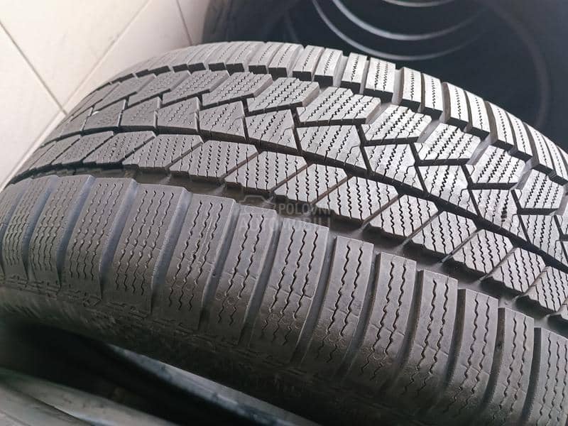 Continental 255/55 R18 Zimska