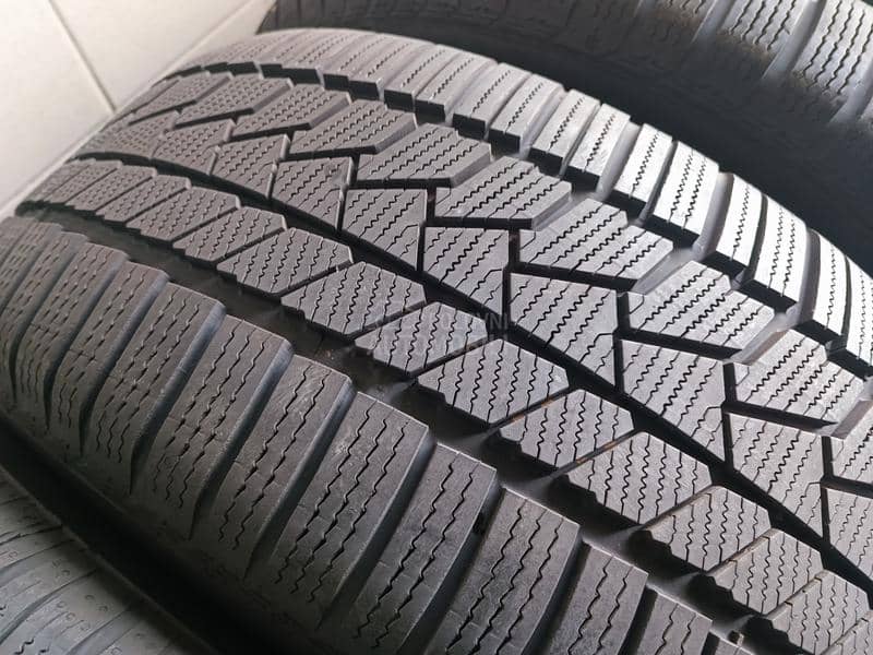 Continental 255/55 R18 Zimska