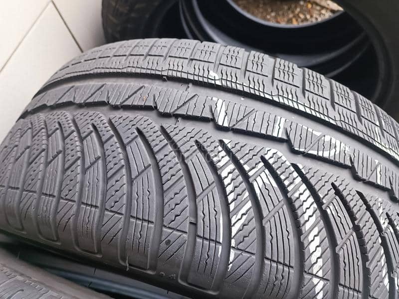 Michelin 245/45 R18 Zimska