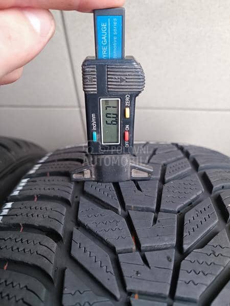 Hankook 235/55 R18 Zimska