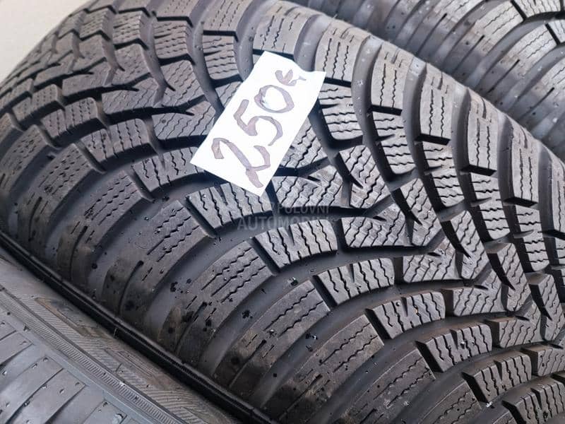 Falken 205/60 R17 Zimska