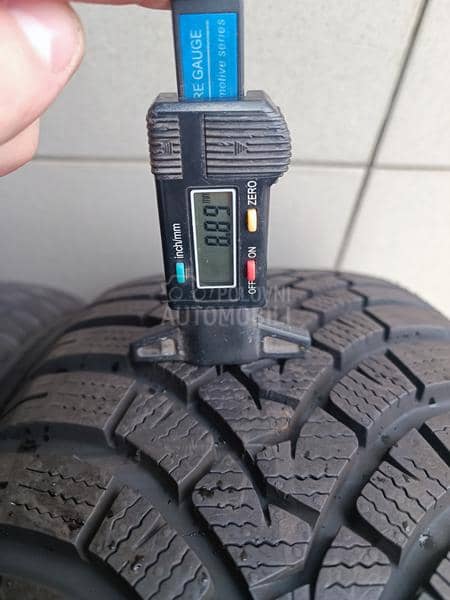 Falken 205/60 R17 Zimska
