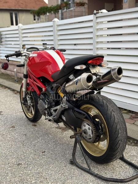 Ducati monster 1100 s