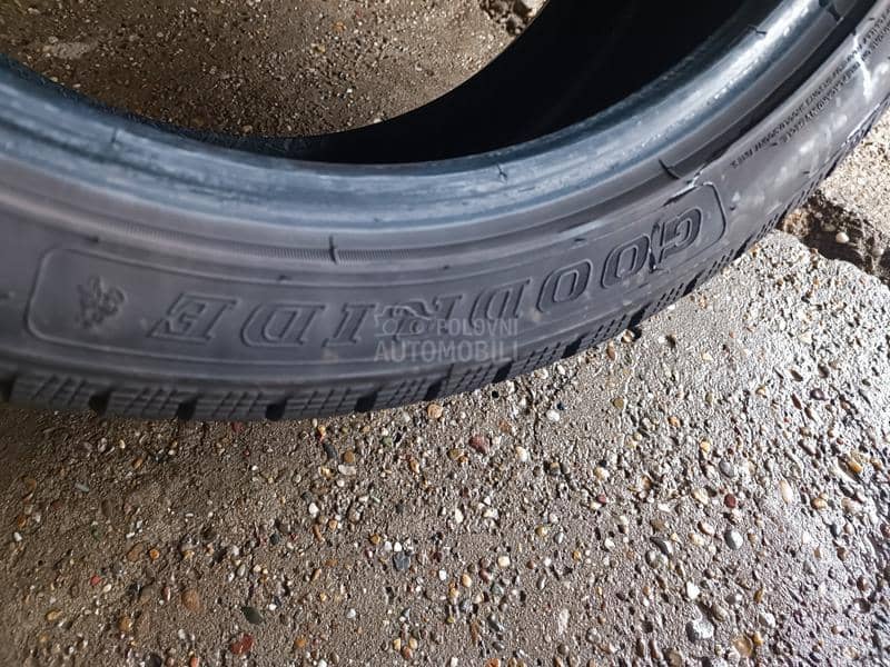 Goodride 245/40 R18 Zimska