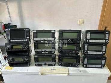 Radio CD plejeri za Volkswagen Passat B6