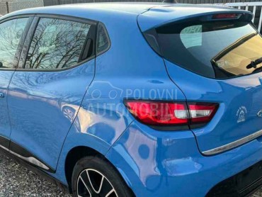 Polustranica leva plava za Renault Clio od 2012. do 2020. god.